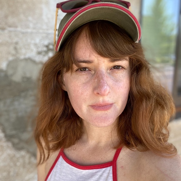 Meet your Posher, Sarah - Picture 1 of 1